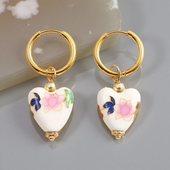 Dainty Cute Small Ceramic Heart Earrings - Picture 1 of 6